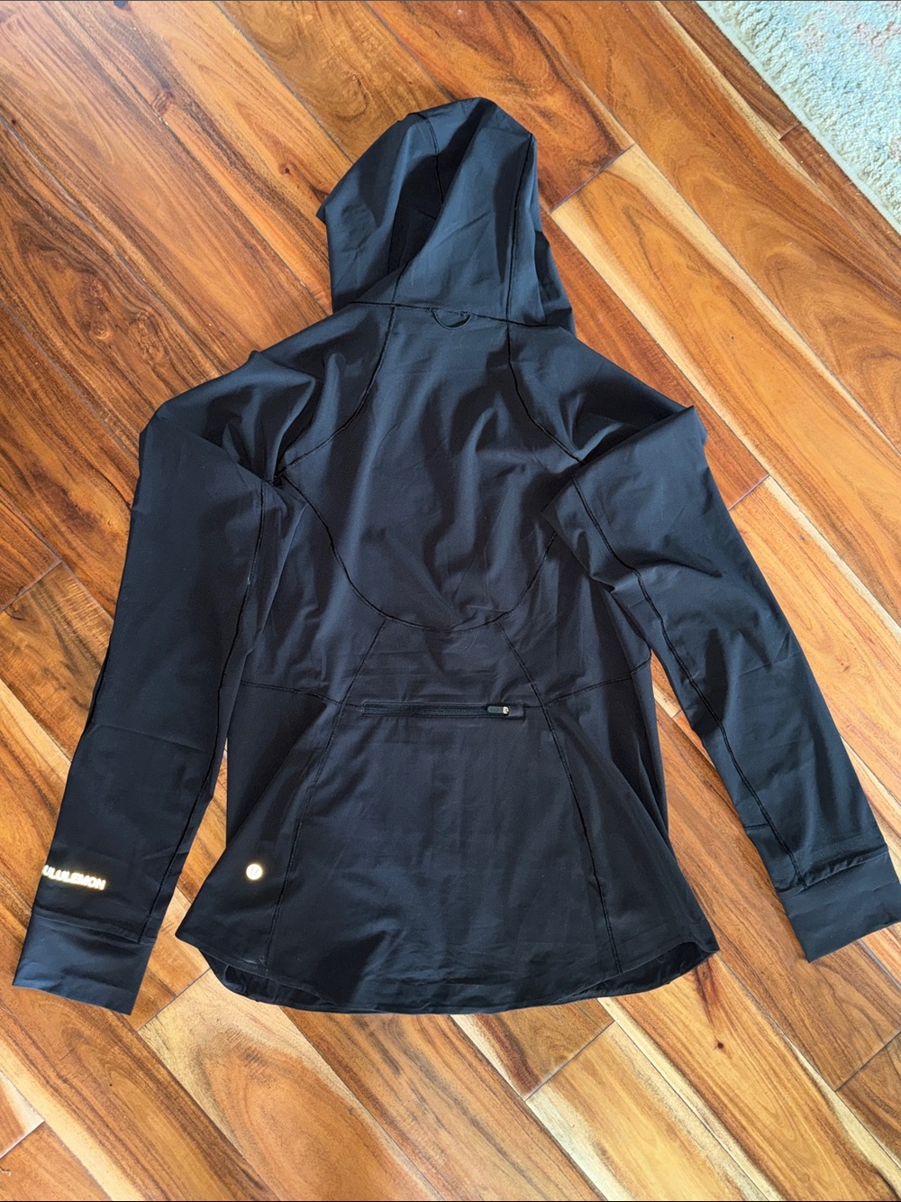 Lululemon Mistover Windbreaker, black, size 12-like new - Picture 3 of 3